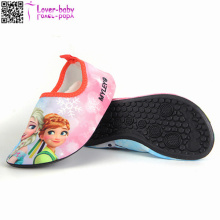 Comfortable Carton Aqua Water Beach Shoes for Kids Ty016